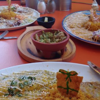Mi Casa Restaurant - Our lunch plates, with charming garnish. - Mexican Near Me - Benson, Arizona Mi Casa Restaurant - Our lunch plates, with charming garnish. - Mexican Near Me - Benson, Arizona