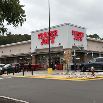 Trader Joe's - Building - Grocery Near Me - Chapel Hill, North Carolina Trader Joe's - Building - Grocery Near Me - Chapel Hill, North Carolina