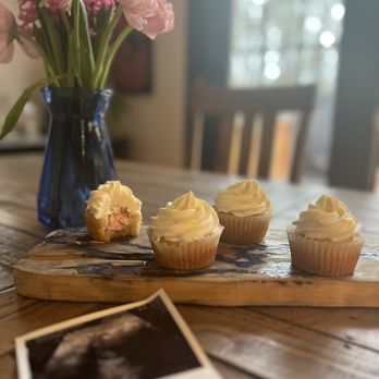 Crazy Delights - Gender reveal cupcakes - Bakeries Near Me - Gaithersburg, Maryland