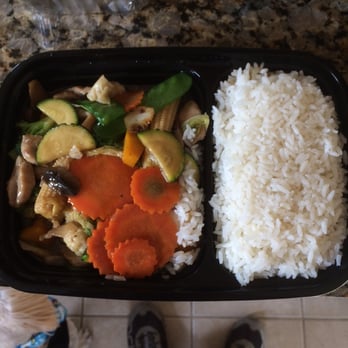 Pad Thai Restaurant - Pork - Thai Near Me - Mount Prospect, Illinois