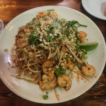 Cherryblossom Noodle Cafe - Shrimp pad thai - Sushi Bars Near Me - Phoenix, Arizona