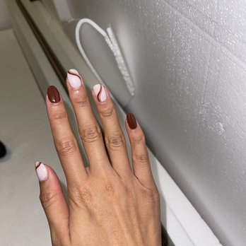 Colome Nails - Nail Salons Near Me - New York, New York