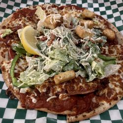 Frank & Gino's Grill & Pasta House - Pizzasalad lunch special