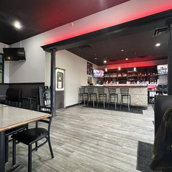 The Pita Peddler - Full bar - Sandwiches Near Me - Chesterfield, Michigan