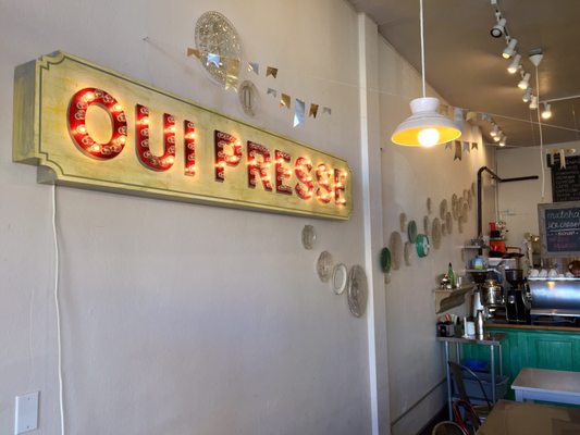 Oui Presse by null