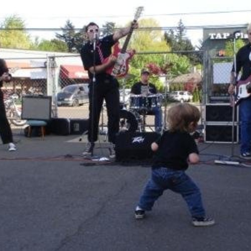 Centaur's littlest fan. Centaur's littlest fan.