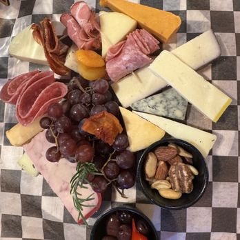 Vine & Board Gourmet Bites - Wine Bars Near Me - Duck, North Carolina Vine & Board Gourmet Bites - Wine Bars Near Me - Duck, North Carolina