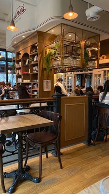 Maxine's Cafe & Bar by null
