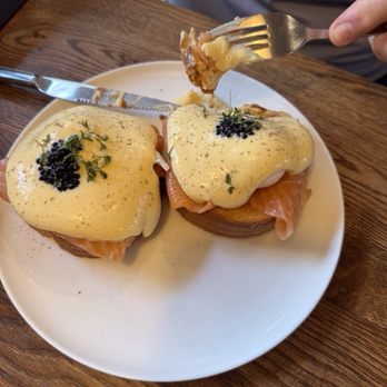 Walter Benedict - Salmon Benedict - French Near Me - Den Haag, ZH