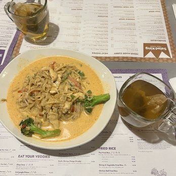 Salad King Restaurant - Thai Near Me - Toronto, Ontario