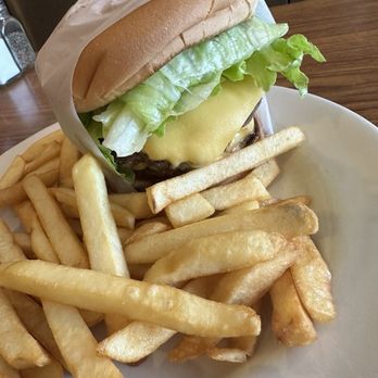 Pie 'n Burger - Big Ben with Cheese & Fries - Burgers Near Me - Pasadena, California Pie 'n Burger - Big Ben with Cheese & Fries - Burgers Near Me - Pasadena, California