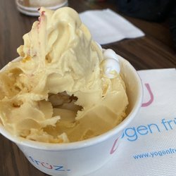 Yogen Früz - Empty hole in frozen yogurt