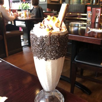Hard Rock Cafe - Boozy cookies and cream milkshake.....5 Stars! - American Near Me - London, XGL