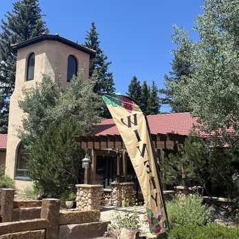 Brush Hollow Winery - Wineries Near Me - Cascade, Colorado