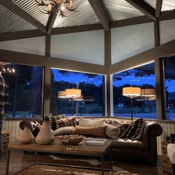 Oceanpoint Ranch - Beautiful lobby. - Hotels Near Me - Cambria, California