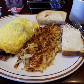 Homeskillet - Denver Omelette full of ham, bacon, green peppers, onions and gooey cheese. - Breakfast & Brunch Near Me - Alameda, California Homeskillet - Denver Omelette full of ham, bacon, green peppers, onions and gooey cheese. - Breakfast & Brunch Near Me - Alameda, California