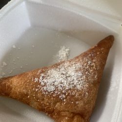 Wing Maxx - Apple turnover $4