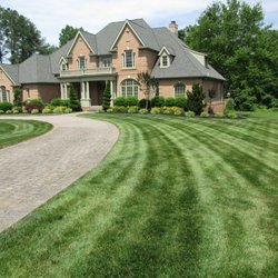 Melvin's Lawns & Landscapes