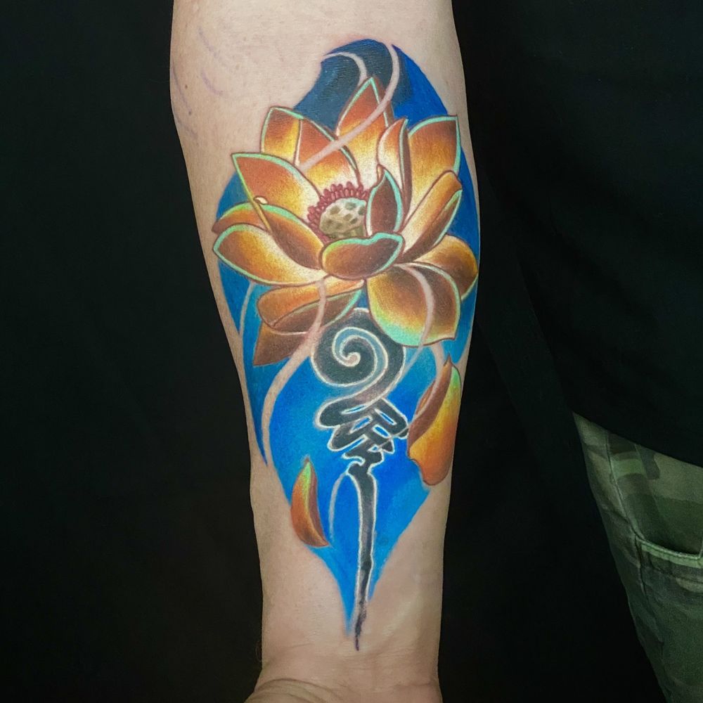 Blood Moon Tattoo - Tattoo Near Me - Kenvil, New Jersey Blood Moon Tattoo - Tattoo Near Me - Kenvil, New Jersey