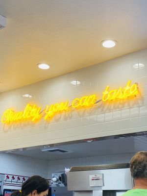 In-N-Out Burger by null