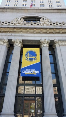 Oakland City Hall by null