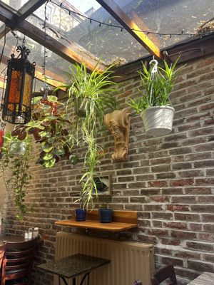 Alyan's Middle Eastern & Mediterranean Restaurant by null