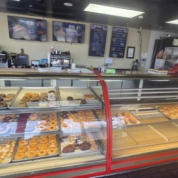 Happy Donuts - Donuts Near Me - Oakland, California