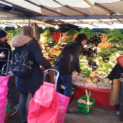 Marché Raspail by null