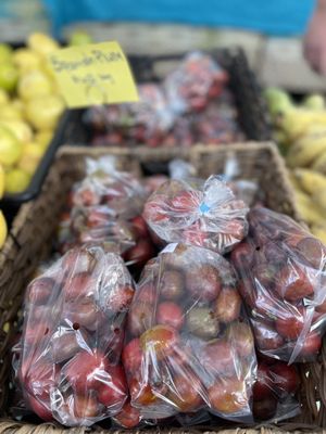 Kaka'ako Farmers Market by null