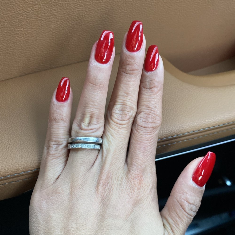 Fixed broken nail Fixed broken nail