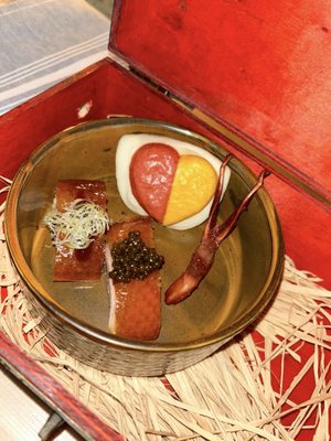 Ling Kitchen by null