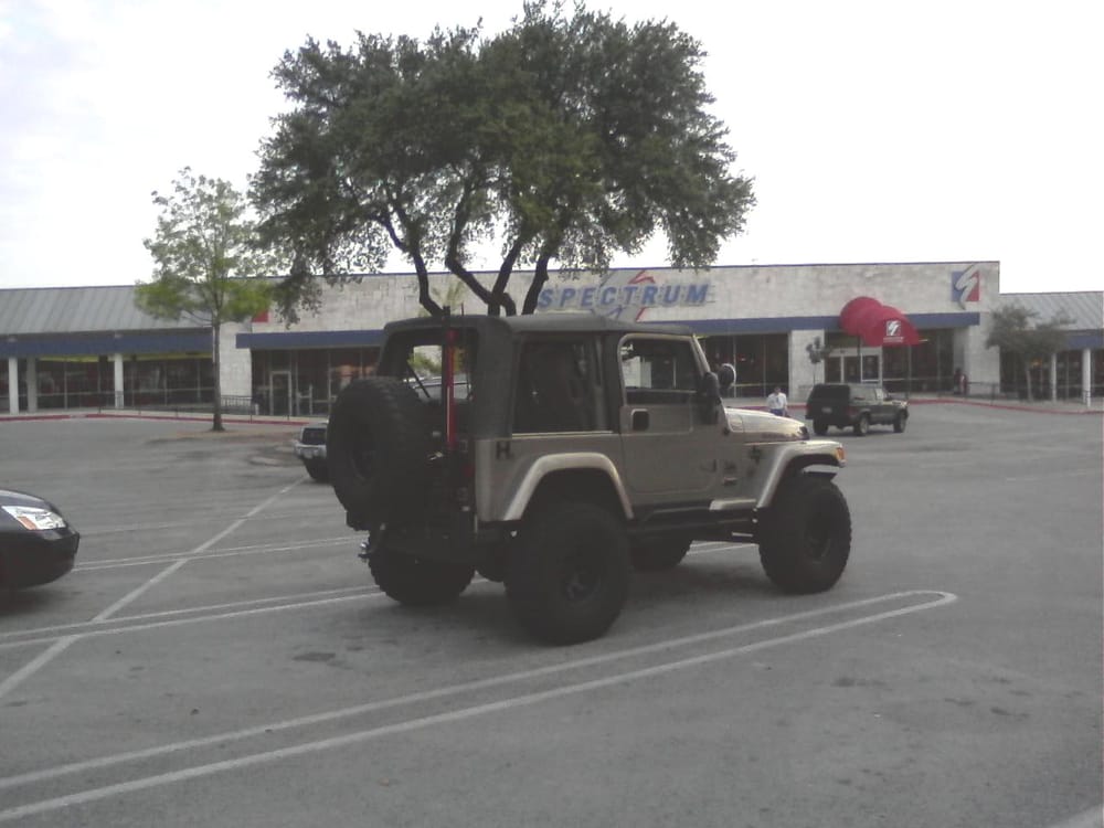 SPECTRUM ATHLETIC CLUB Updated August 2024 11761 Bandera Rd, San