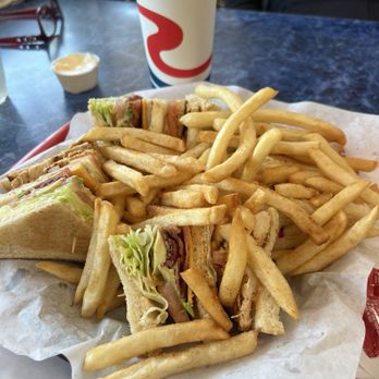 Legends Classic Diner - Chicken club combo - American Near Me - Glendora, California