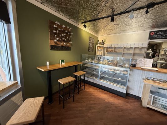 Krown Bakery & Eatery by null