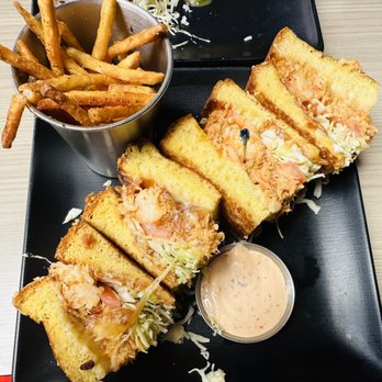 Down the Hatch Maui - Lobster and Crab Stuffed Grilled Cheese - Seafood Near Me - Lahaina, Hawaii