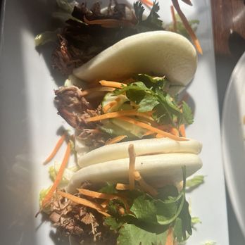 Roberto's Real American Tavern - Bao Buns - Pizza Near Me - East Windsor, Connecticut Roberto's Real American Tavern - Bao Buns - Pizza Near Me - East Windsor, Connecticut