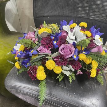 Lopez Flowers - Florists Near Me - Encinitas, California
