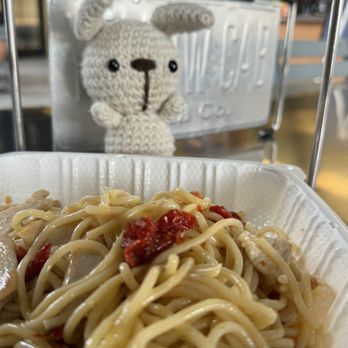 Yellow Cab Pizza Company - Aglio Olio Chicken Pasta - Pizza Near Me - Honolulu, Hawaii
