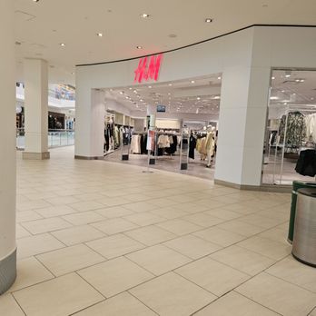 H&M - The front - Men's Clothing Near Me - Burbank, California