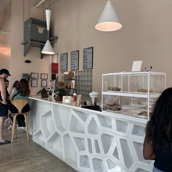 Flatbread & Butter - Inside - Bakeries Near Me - Tampa, Florida