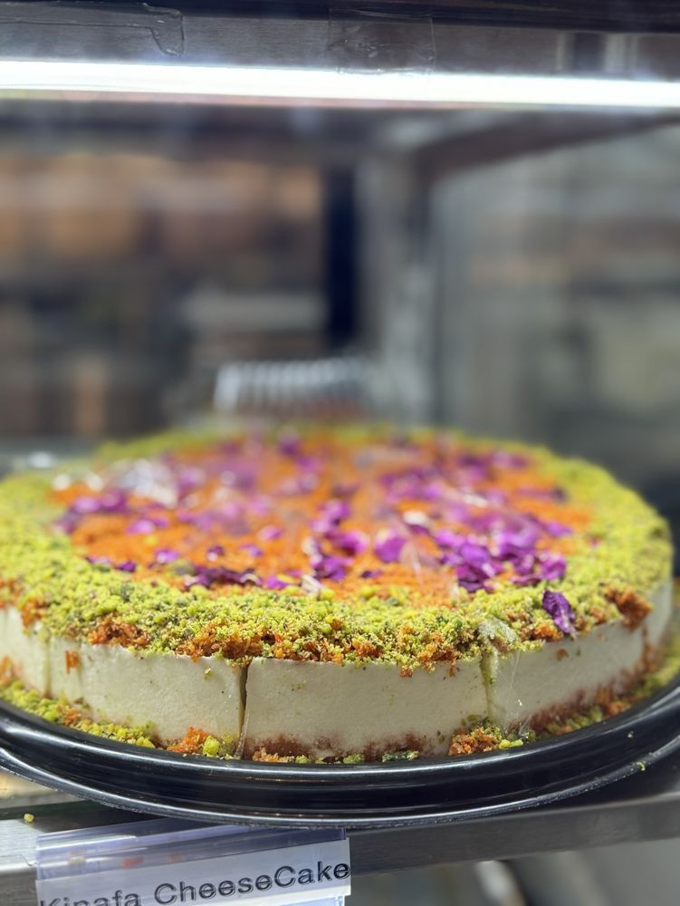 BIGDASH ICE CREAM & PASTRIES GARLAND Updated September 2024 56