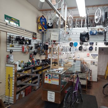 Roberts Cycle - Main Area - Bikes Near Me - Chicago, Illinois