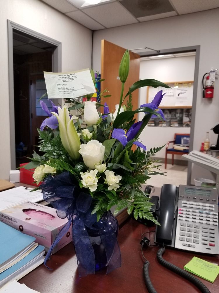 SIMPLY THE BEST FLOWERS & GIFTS Updated May 2024 349 W Kings Hwy