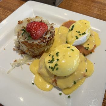 Patrick's Bakery & Cafe - Smoked Salmon Eggs Benedict - Breakfast & Brunch Near Me - Minneapolis, Minnesota