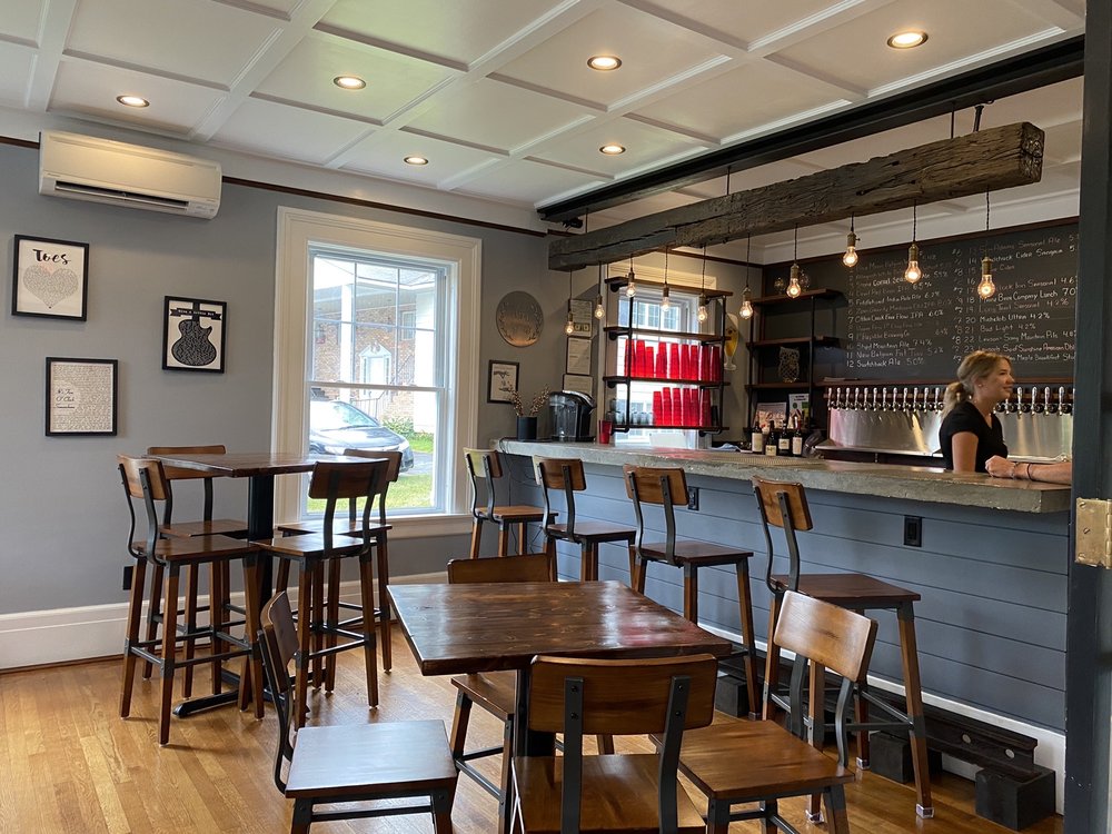 The Meltdown Grilled Cheese and Taproom, Barre Roadtrippers