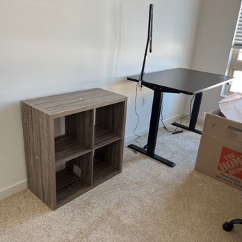 presentation of movers script Shelf and table