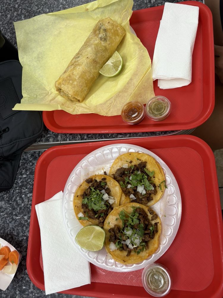 Food from La Prieta Linda