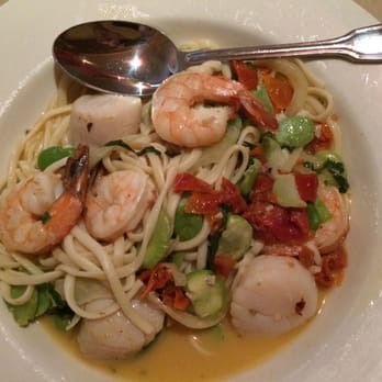 Cafe Cruz - Linguini with prawns and scallops. Yummy! - Seafood Near Me - Soquel, California