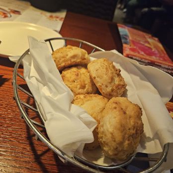 Red Lobster - Complimentary Cheddar Bay Biscuits - Seafood Near Me - Ontario, California
