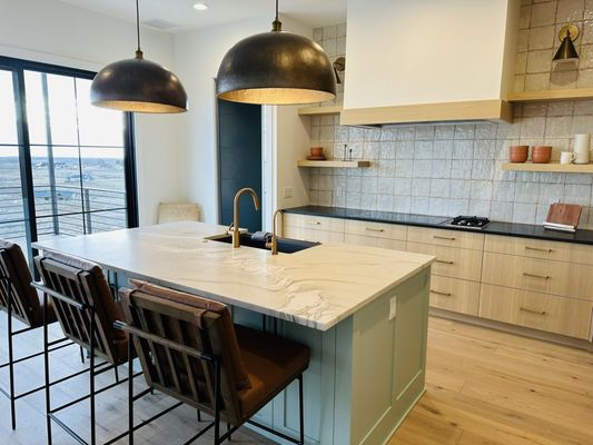 208 Marble & Granite